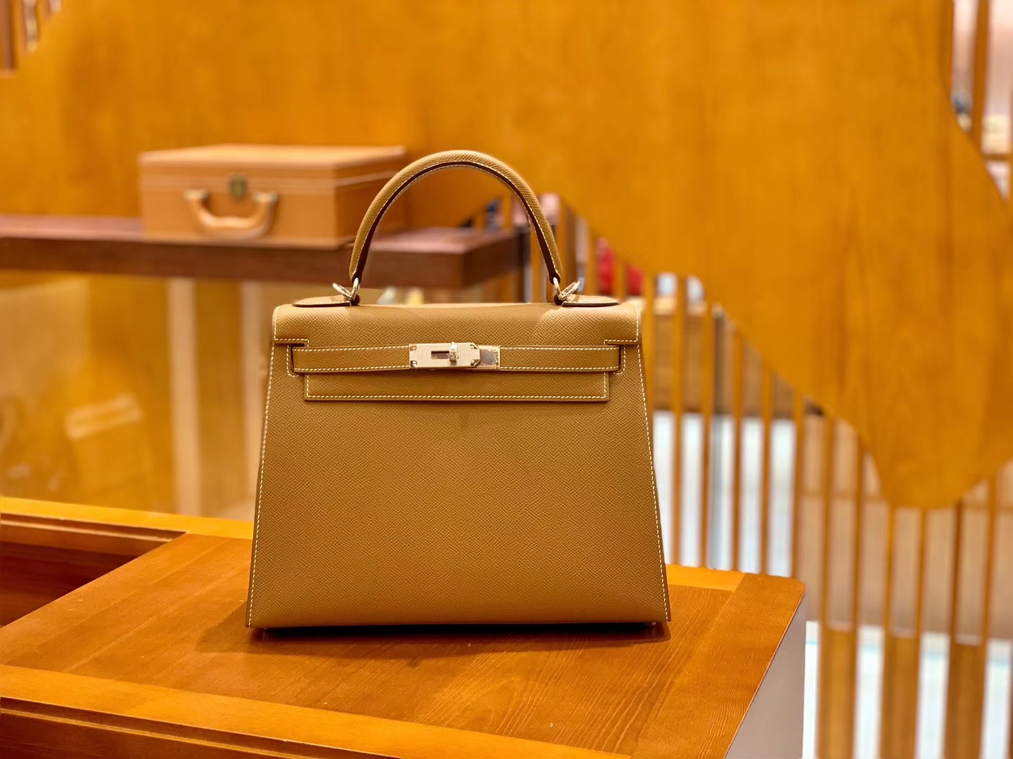 Hermès（爱马仕）Kelly 28cm 金棕色 银扣 Epsom掌纹牛皮 全手工缝制 臻品级别
