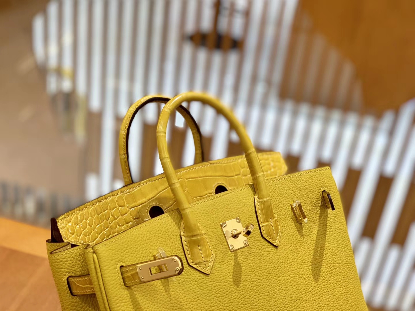 Hermès（爱马仕）Birkin 25cm Touch 系列 鳄鱼皮拼牛皮 琥珀黄 全手工缝制