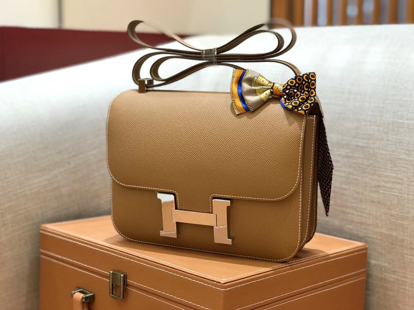 Hermès（爱马仕）康斯坦 Constance 空姐包 金棕色 德国进口牛皮 全手工缝制 银扣 24cm