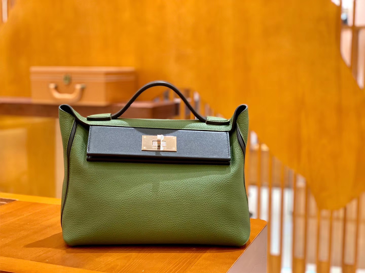 Hermès（爱马仕）Kelly-2424 森林绿拼黑色 原厂御用顶级小牛皮拼Swift皮 togo 金扣 29cm