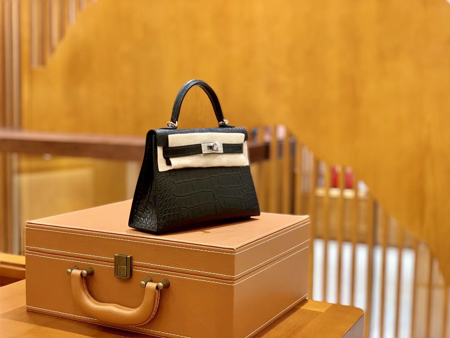 Hermès（爱马仕）Mini Kelly 19cm 经典黑 银扣 一级 美洲 鳄鱼皮 臻品级别