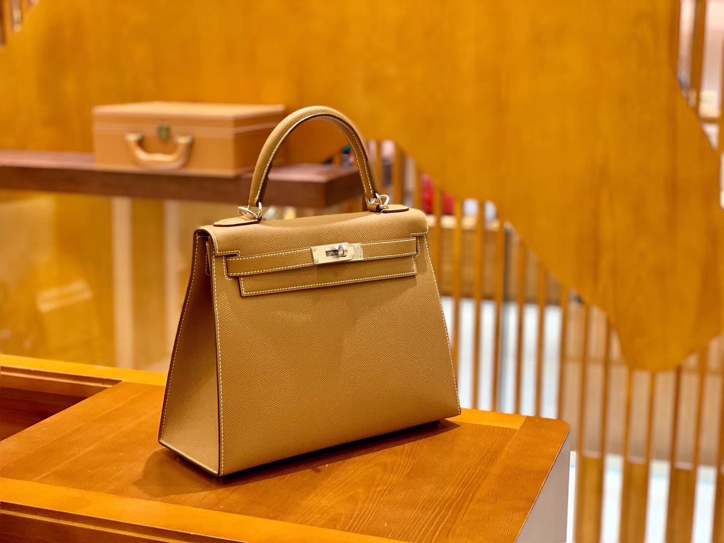 Hermès（爱马仕）Kelly 28cm 金棕色 银扣 Epsom掌纹牛皮 全手工缝制 臻品级别