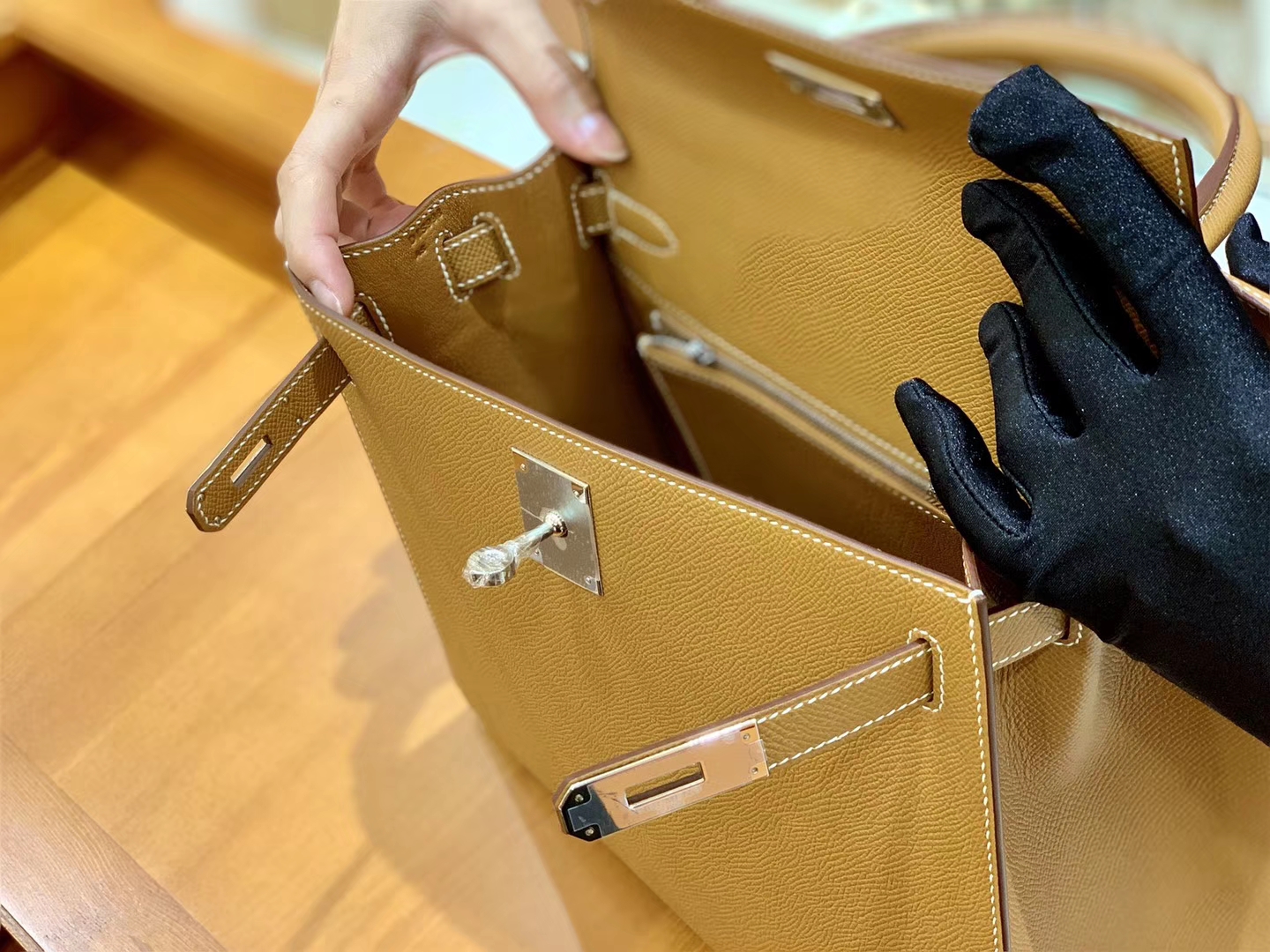 Hermès（爱马仕）Kelly 28cm 金棕色 银扣 Epsom掌纹牛皮 全手工缝制 臻品级别