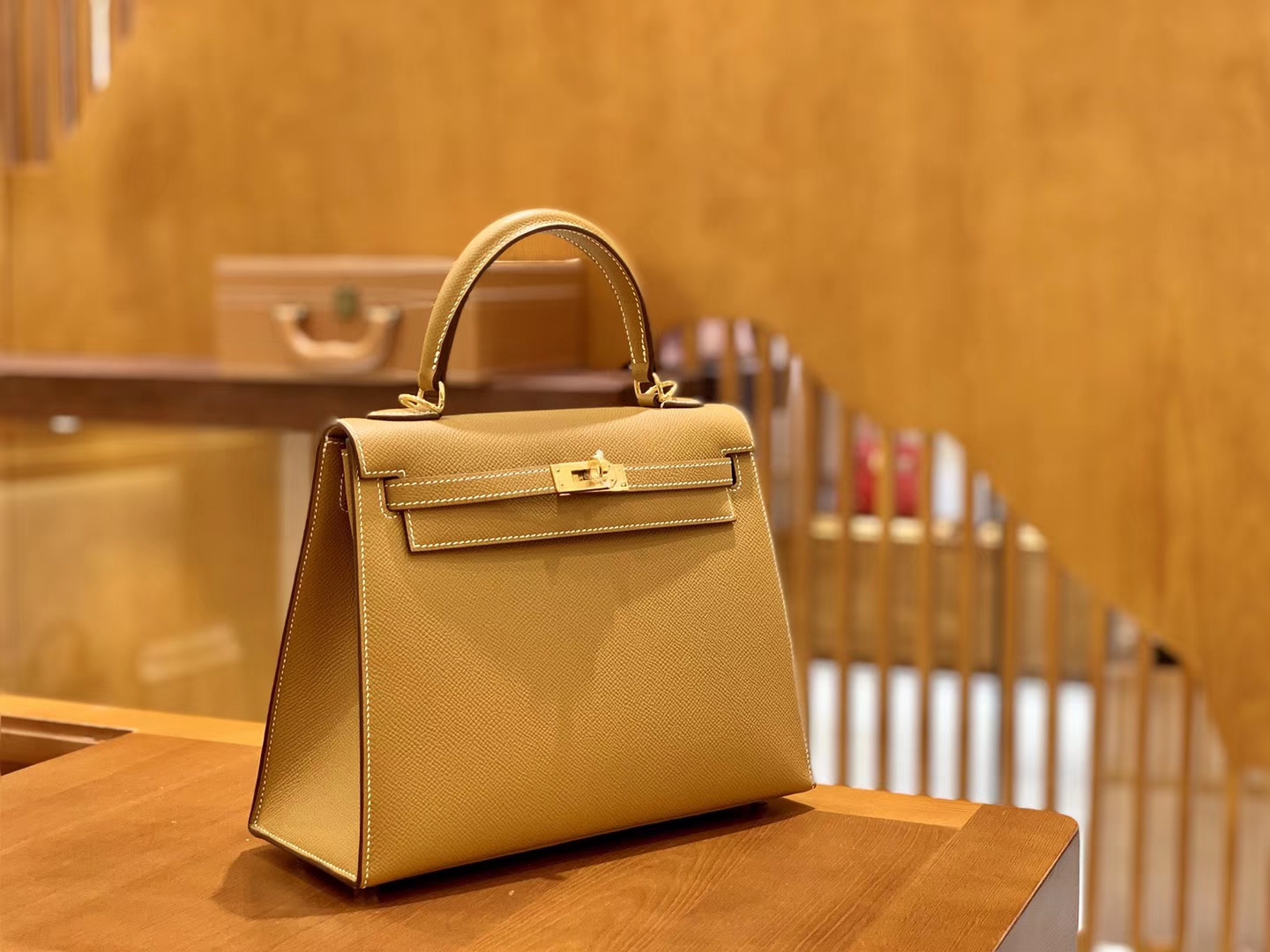 Hermès（爱马仕）Kelly 28cm 金棕色 金扣 Epsom掌纹牛皮 全手工缝制 臻品级别
