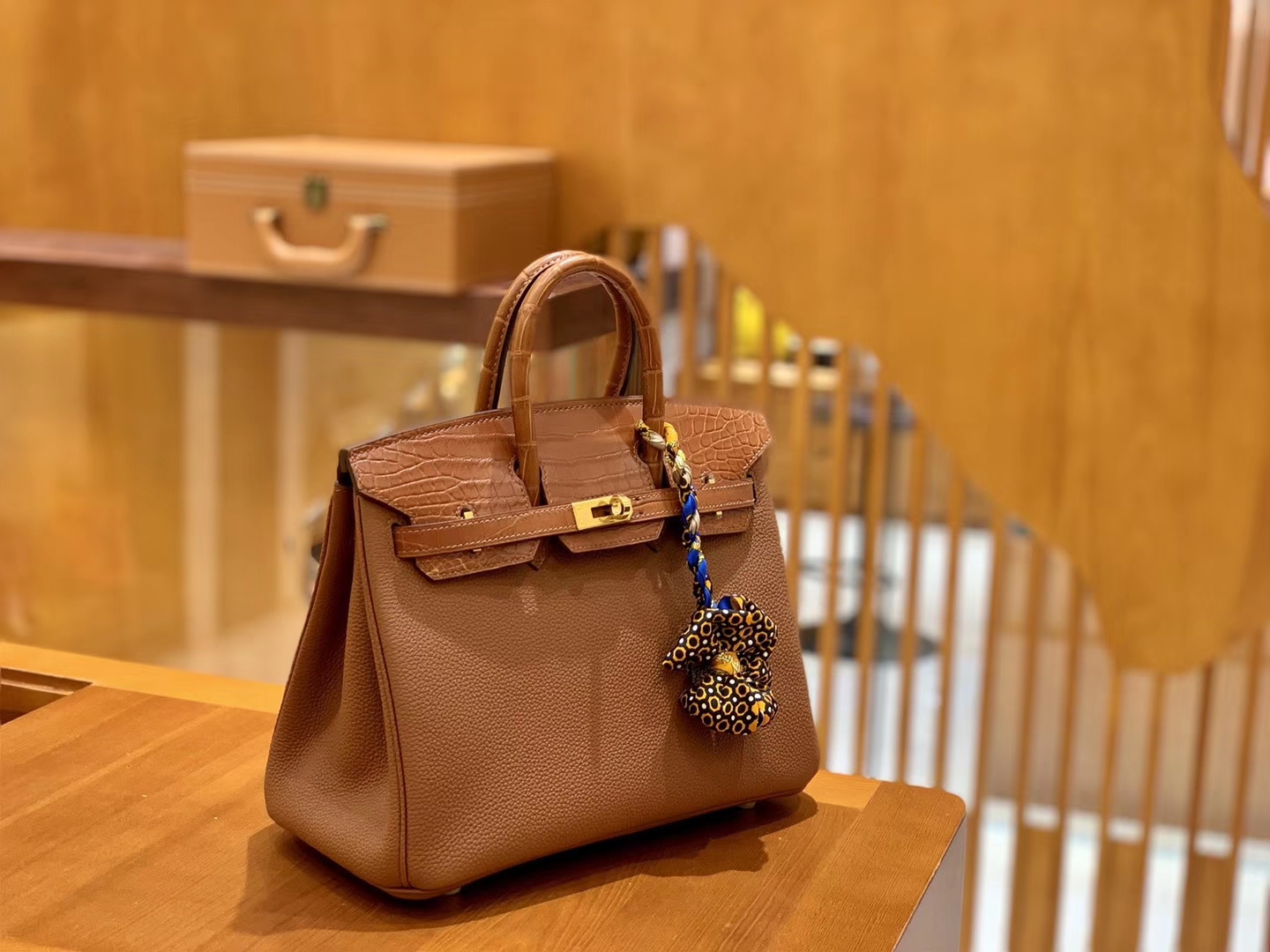 Hermès（爱马仕）Birkin Touch 25cm 焦糖 金棕 金扣 哑光鳄鱼皮 拼小牛皮 新货