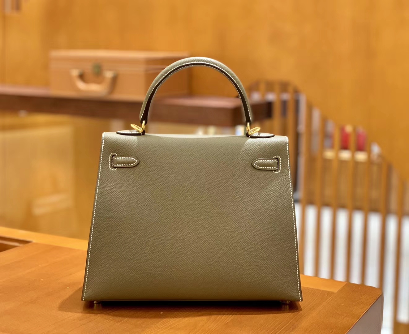 Hermès（爱马仕）Kelly 28cm 大象灰 金扣 Epsom掌纹牛皮 全手工缝制 臻品级别