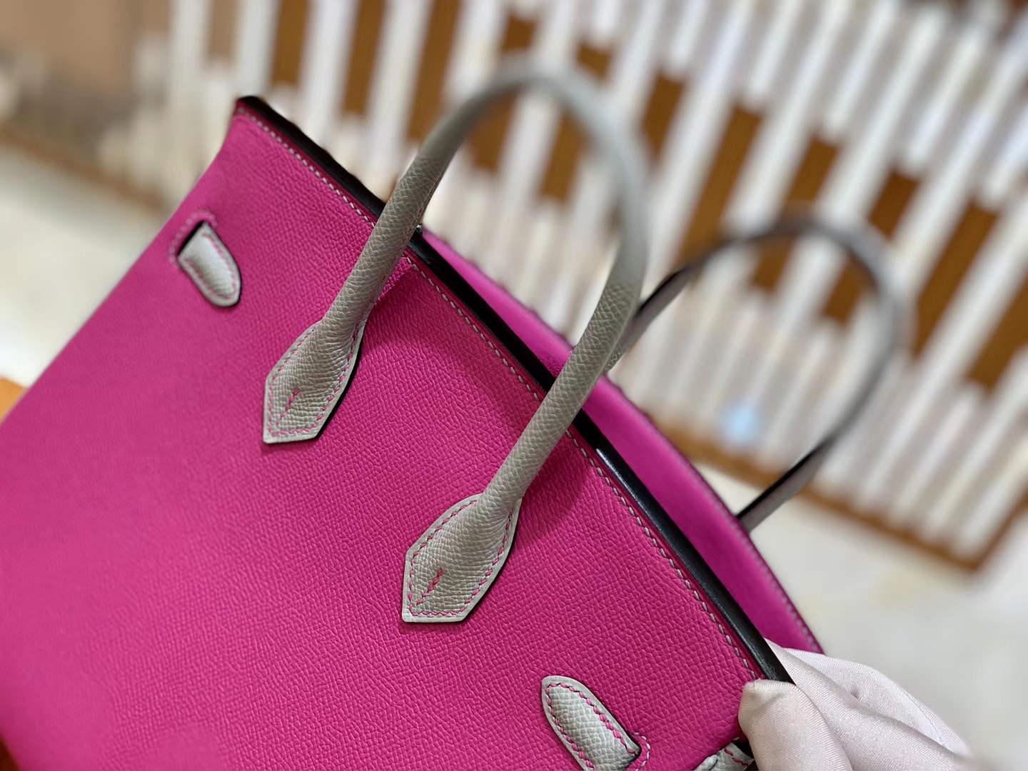 Hermès（爱马仕）Birkin 25cn 玉兰粉拼海鸥灰 掌纹牛皮 高定版本 鳄鱼皮工序