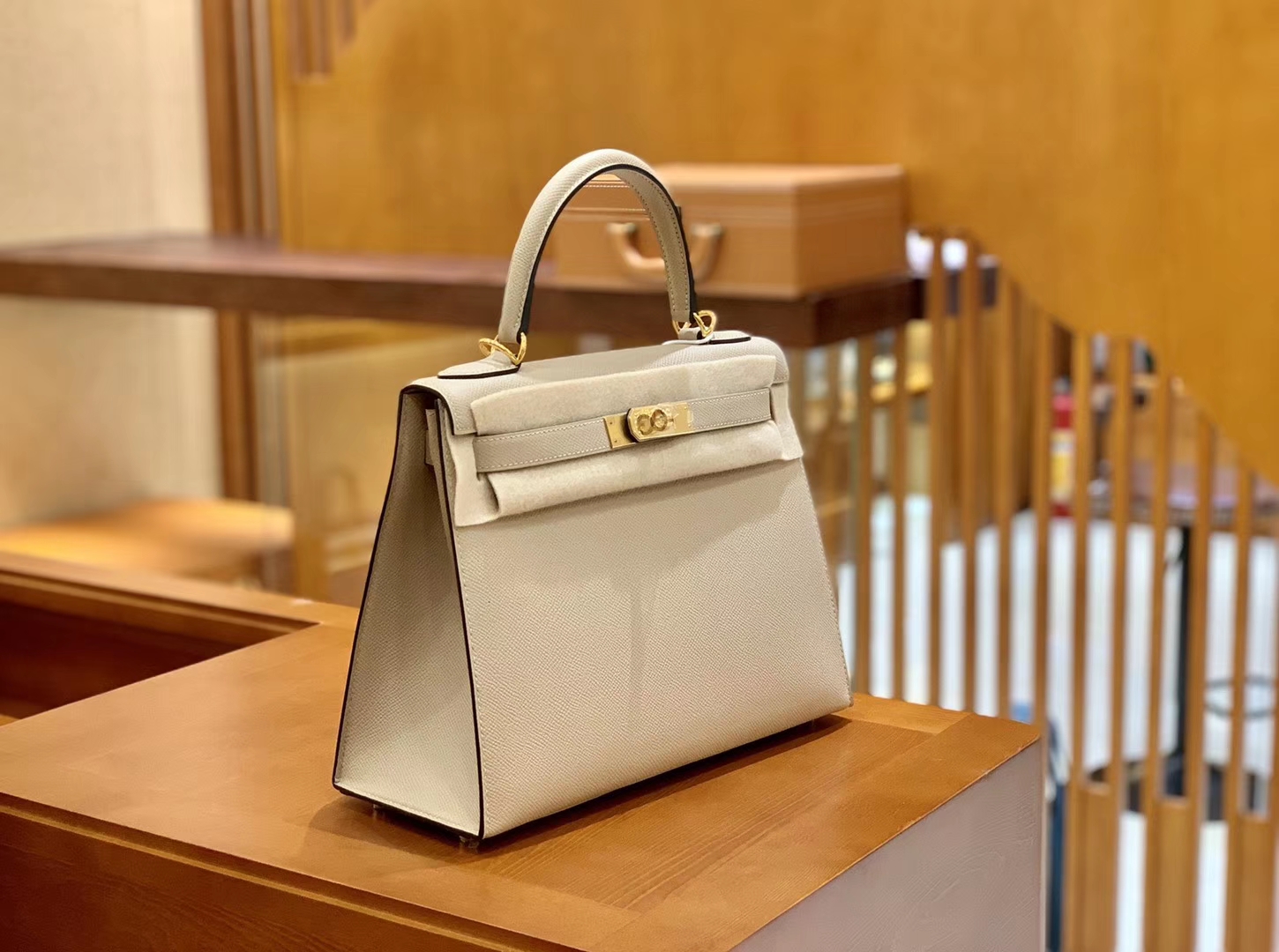 Hermès（爱马仕）Kelly 28cm 斑鸠灰 金扣 Epsom掌纹牛皮 全手工缝制 臻品级别
