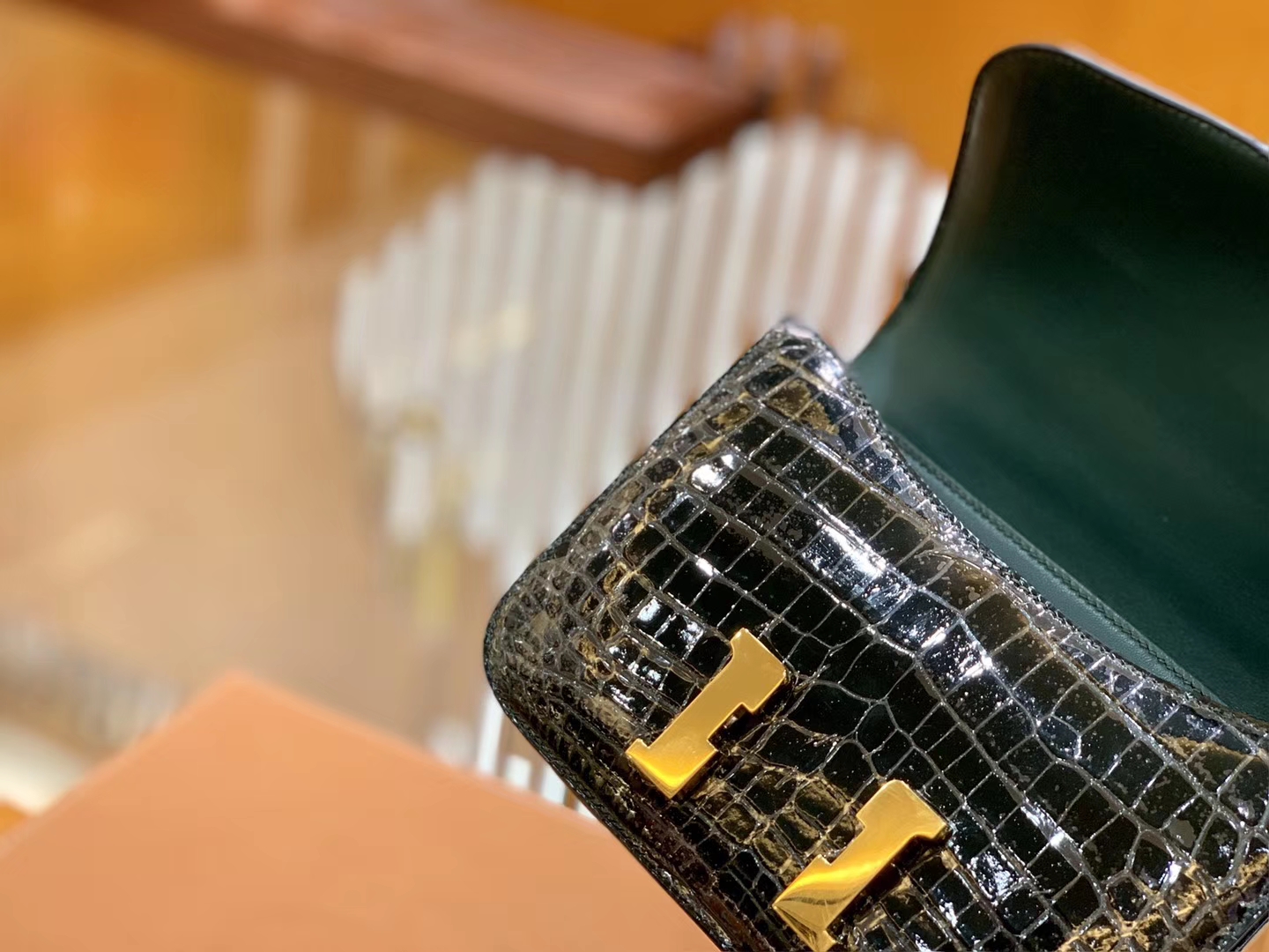 Hermès（爱马仕）Constance 18cm 松柏绿 金扣 尼罗亮面 鳄鱼皮  全手工缝制