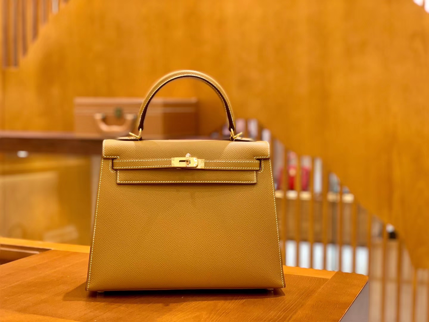 Hermès（爱马仕）Kelly 28cm 金棕色 金扣 Epsom掌纹牛皮 全手工缝制 臻品级别