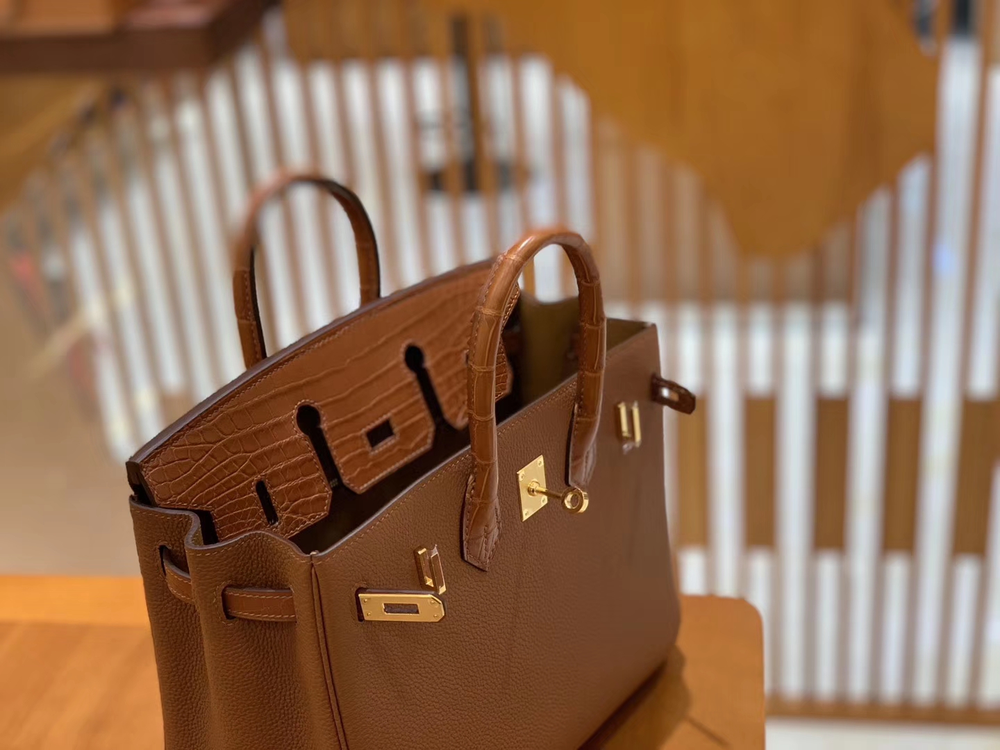 Hermès（爱马仕）Birkin Touch 25cm 焦糖 金棕 金扣 哑光鳄鱼皮 拼小牛皮 新货