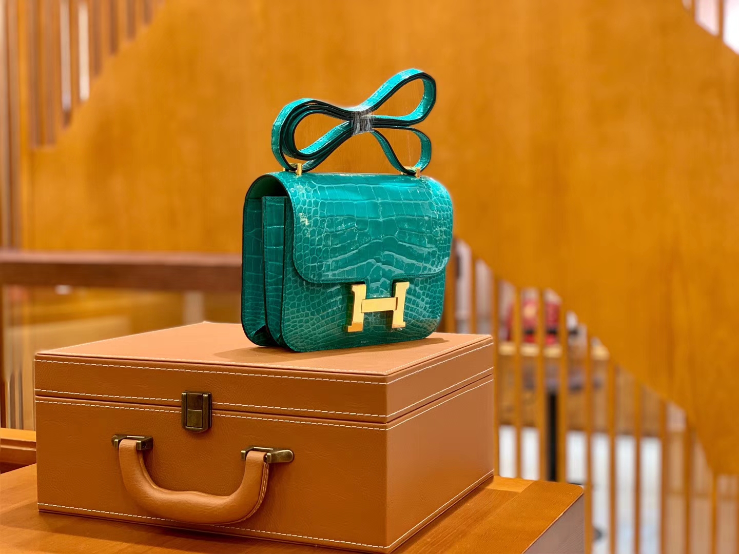 Hermès（爱马仕）Constance 18cm 维罗纳绿 金扣 美洲亮面 鳄鱼皮 全手工缝制
