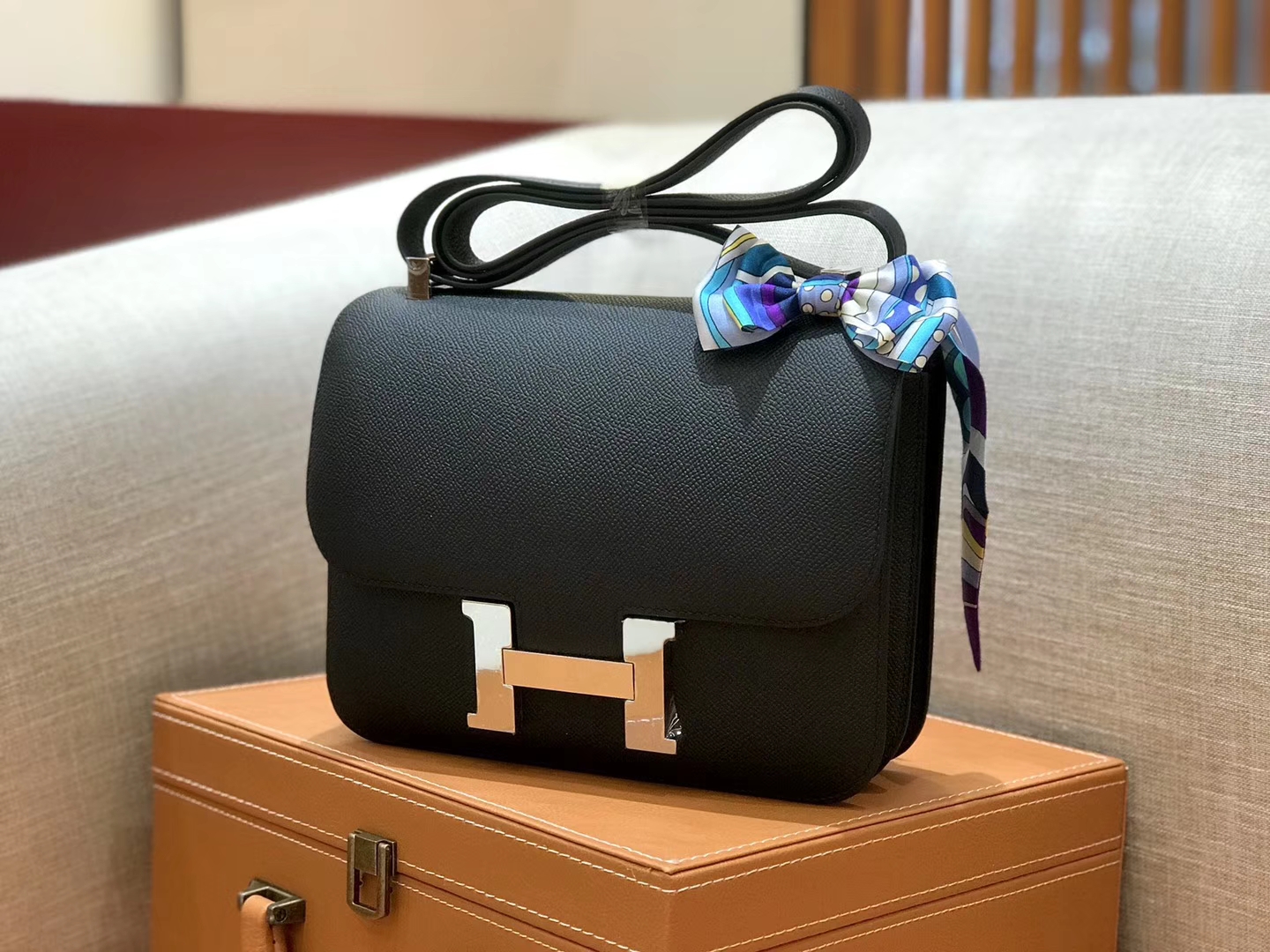 Hermès（爱马仕）康斯坦 Constance 空姐包 经典黑 德国进口牛皮 全手工缝制 银扣 24cm