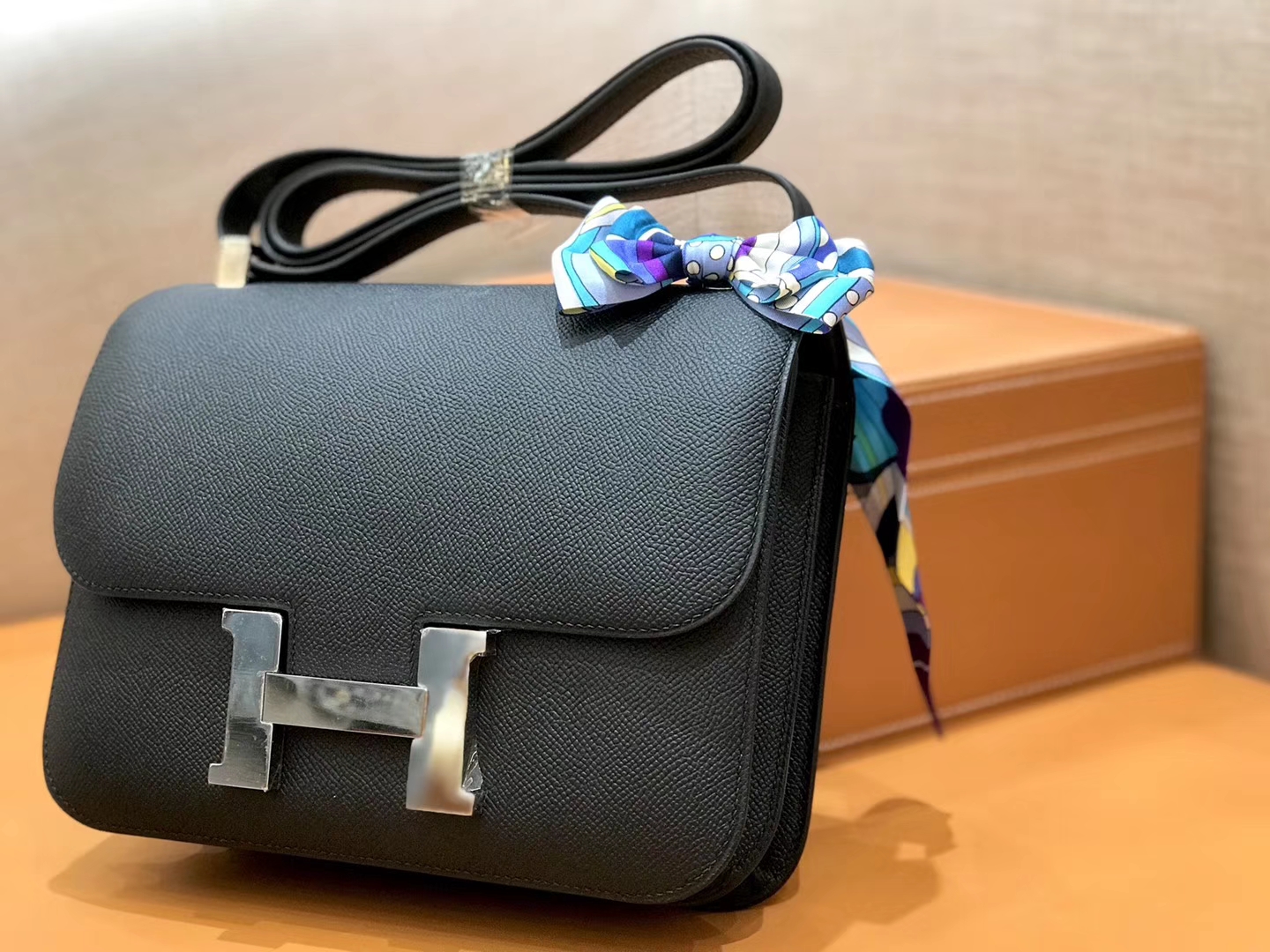 Hermès（爱马仕）康斯坦 Constance 空姐包 经典黑 德国进口牛皮 全手工缝制 银扣 24cm