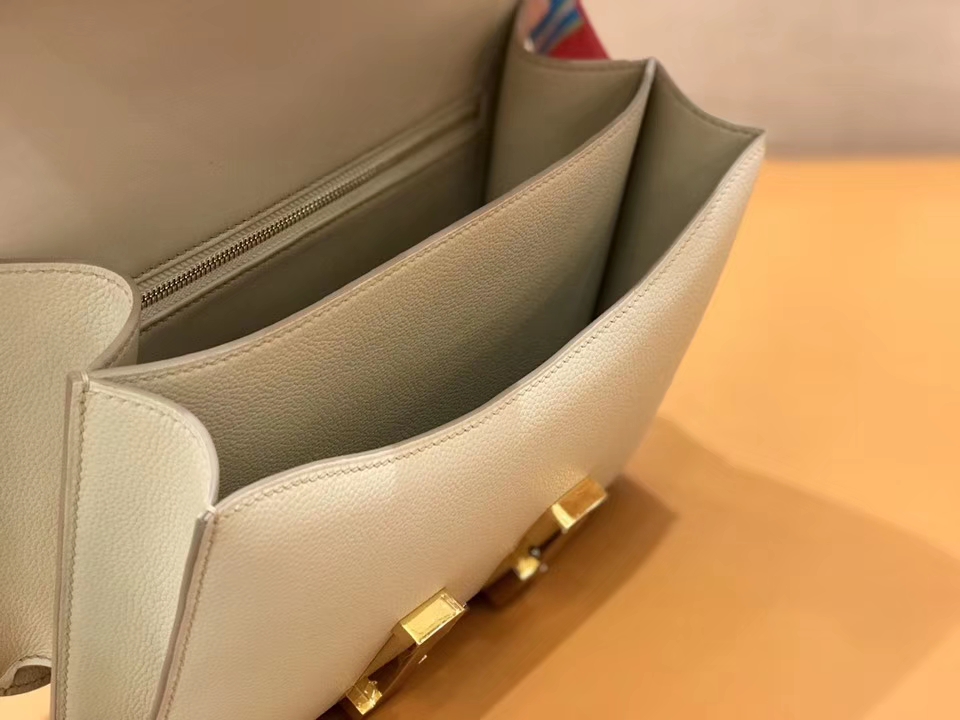 Hermès（爱马仕）康斯坦 Constance 空姐包 奶昔白 德国进口牛皮 全手工缝制 金扣 24cm