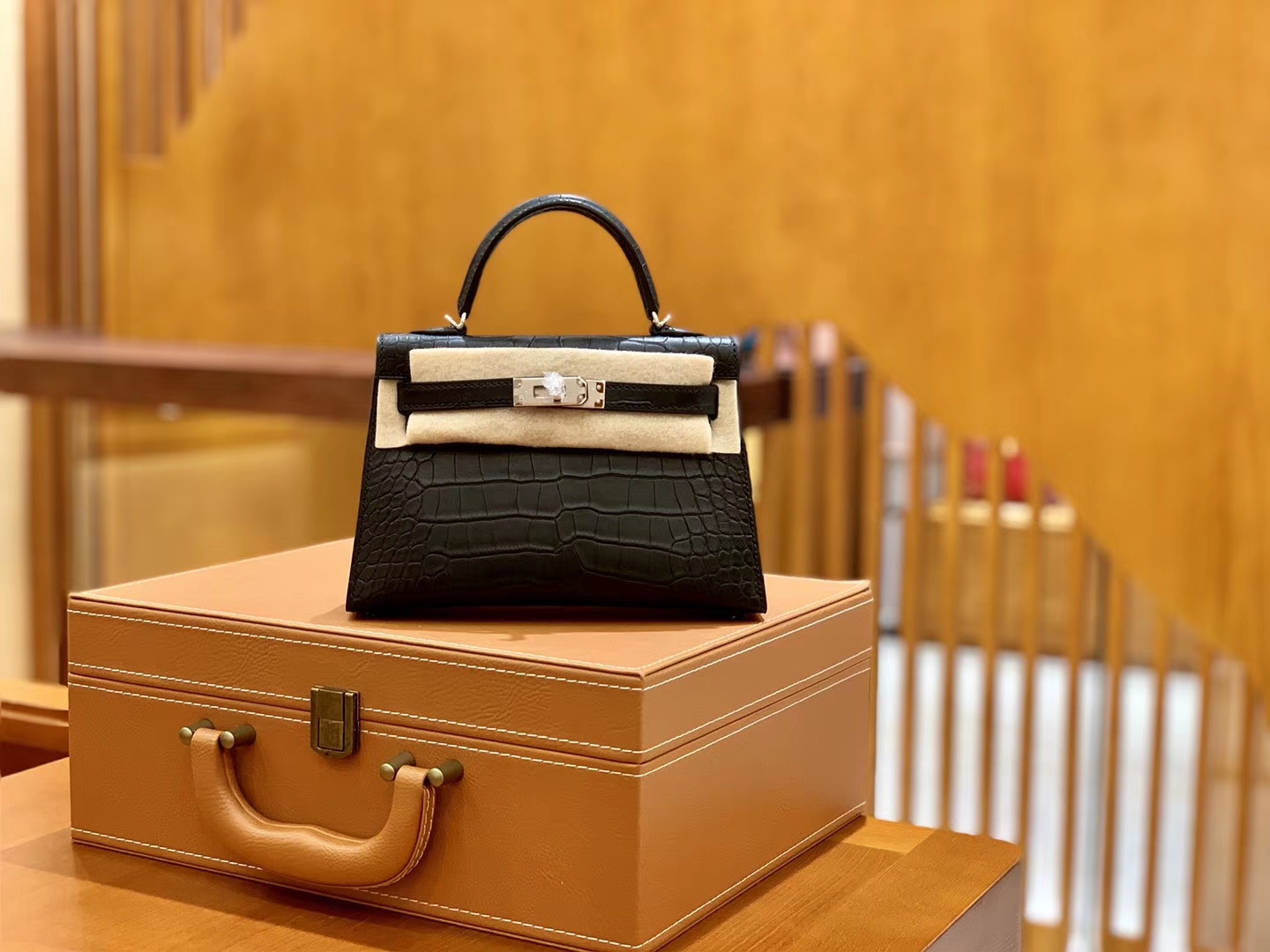 Hermès（爱马仕）Mini Kelly 19cm 经典黑 银扣 一级 美洲 鳄鱼皮 臻品级别