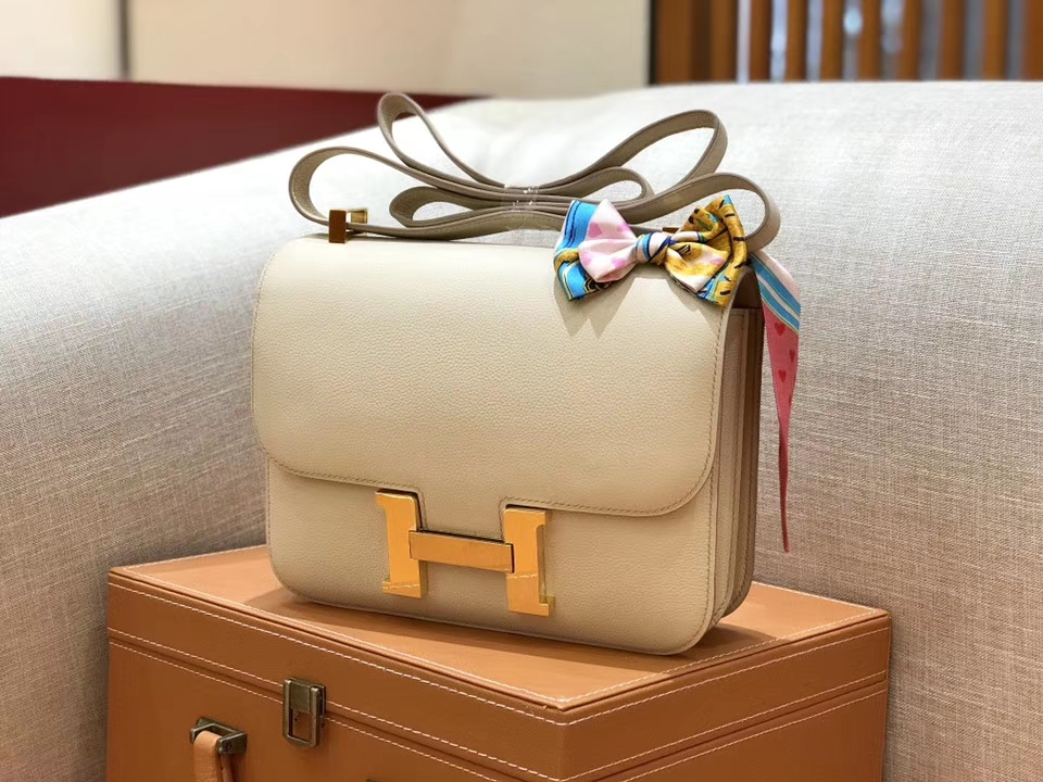 Hermès（爱马仕）康斯坦 Constance 空姐包 奶昔白 德国进口牛皮 全手工缝制 金扣 24cm