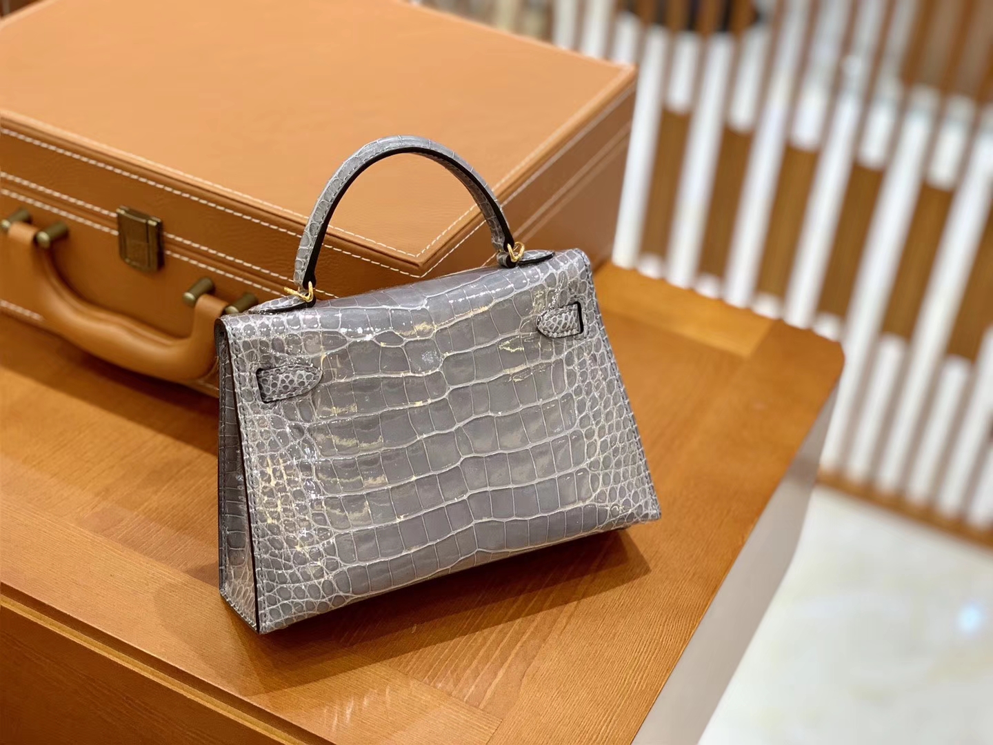 Hermès（爱马仕）Mini Kelly 19cm 巴黎灰 银扣 一级 美洲 鳄鱼皮 臻品级别