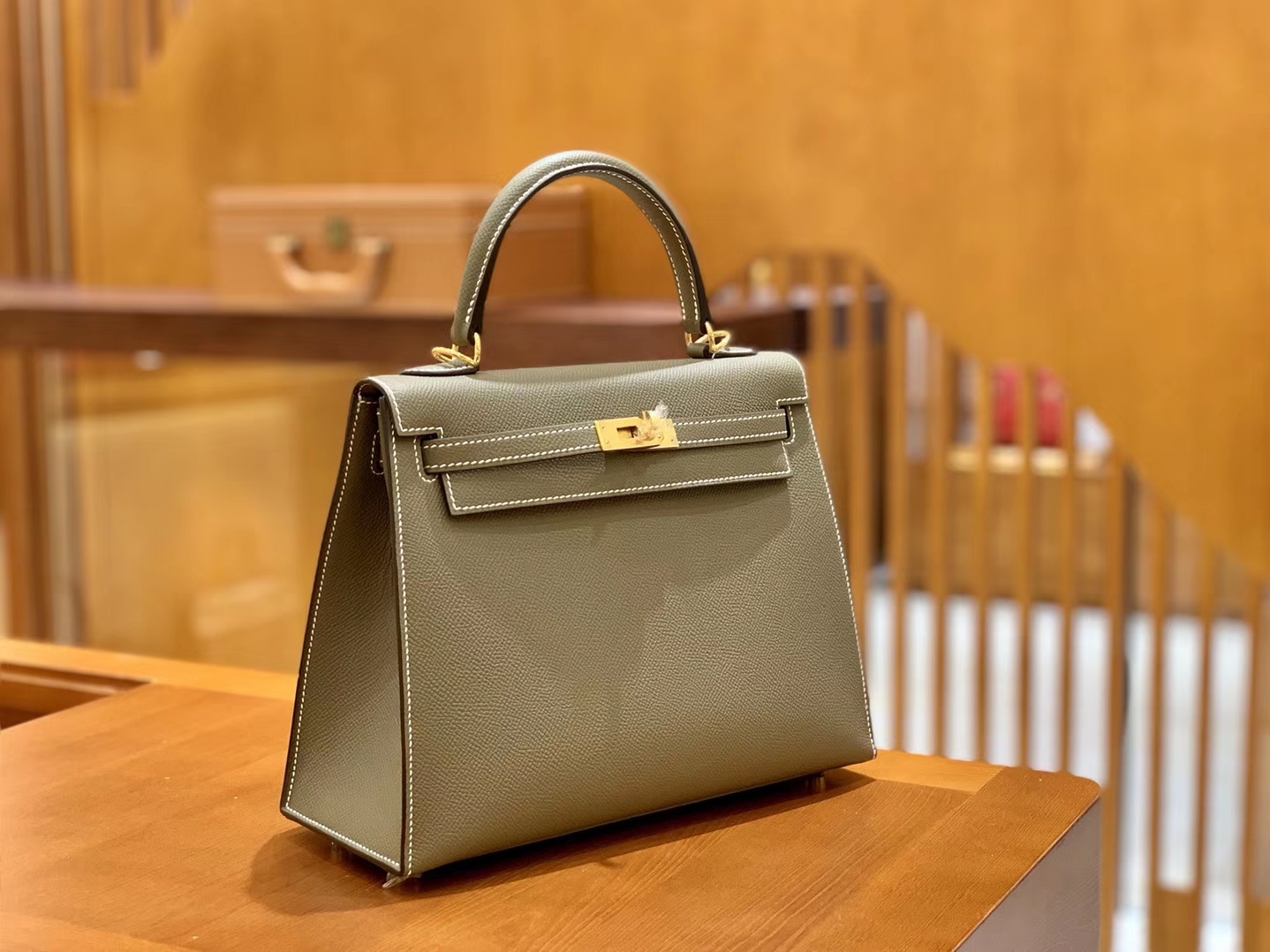 Hermès（爱马仕）Kelly 28cm 大象灰 金扣 Epsom掌纹牛皮 全手工缝制 臻品级别