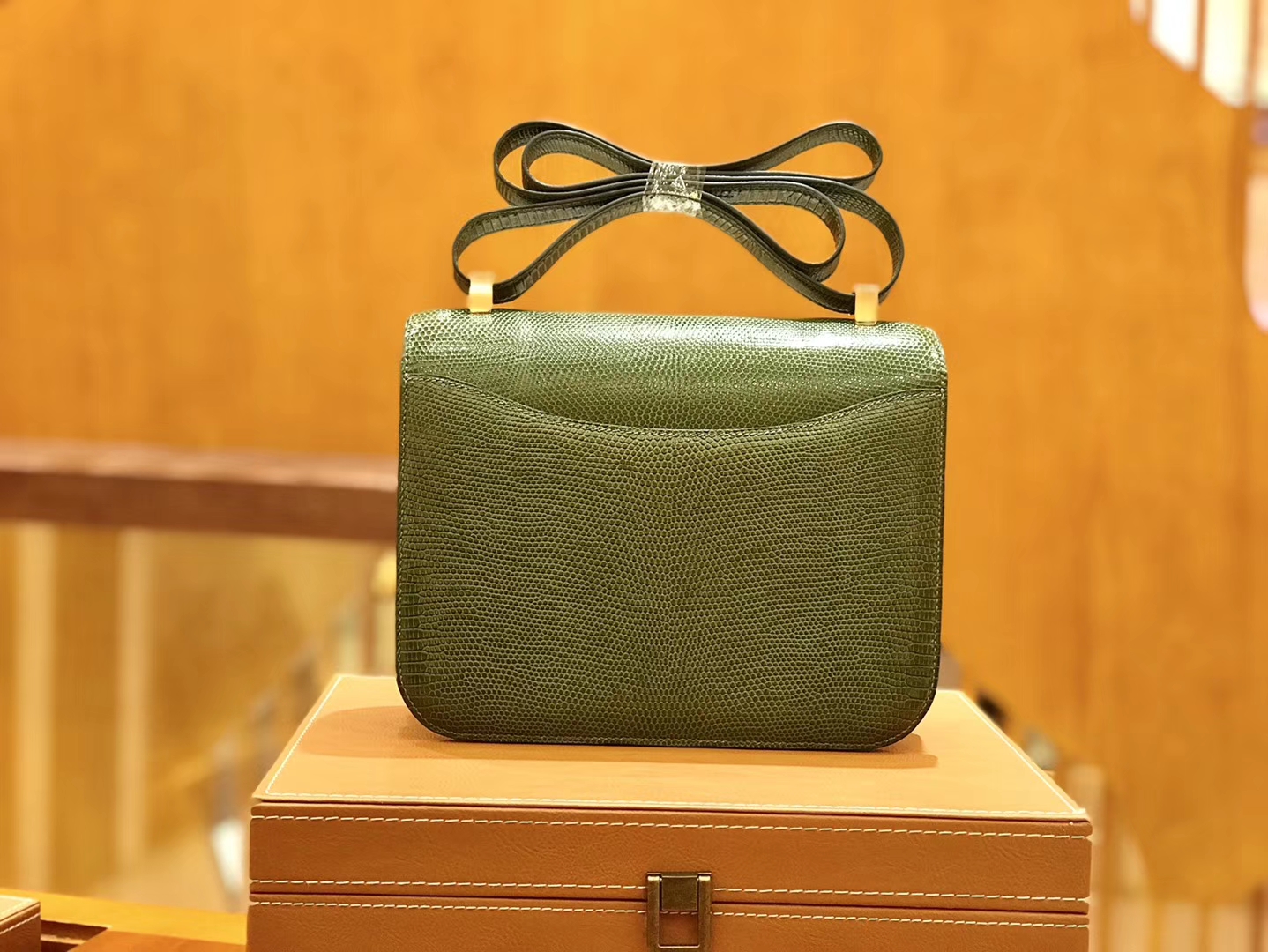Hermès（爱马仕）Constance 空姐包 蜥蜴皮 橄榄绿 24cm