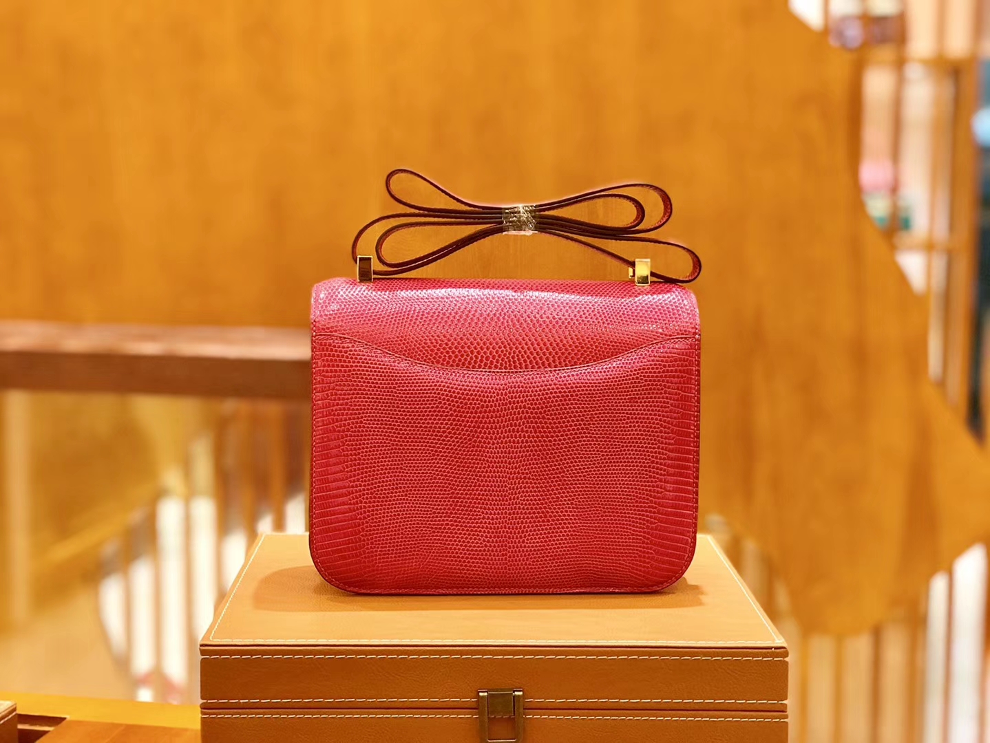 Hermès（爱马仕）Constance 空姐包 蜥蜴皮 桃红色 极致粉 24cm