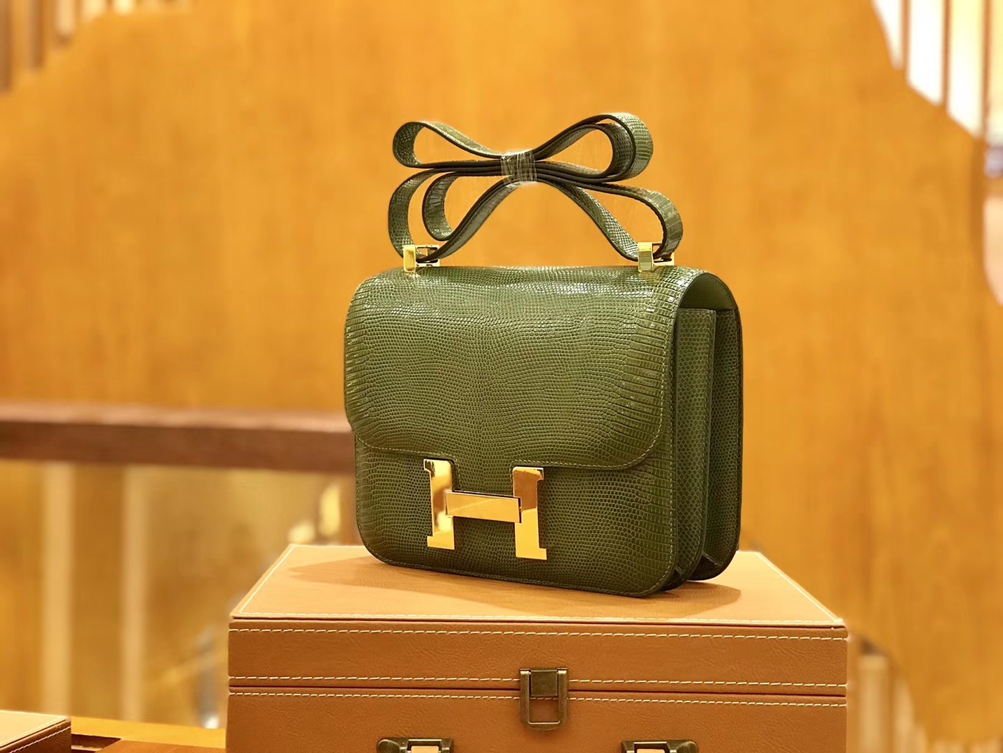 Hermès（爱马仕）Constance 空姐包 蜥蜴皮 橄榄绿 24cm