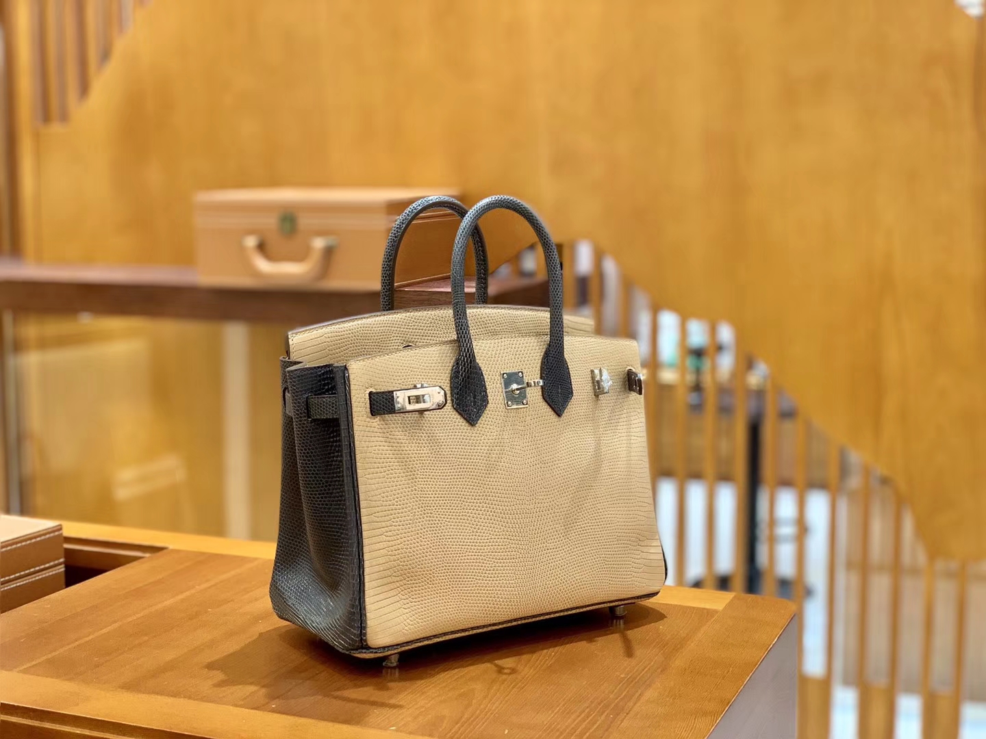 Hermès（爱马仕）Birkin 铂金包 锡器灰拼杏色 南非野生蜥蜴皮 银扣 25cm