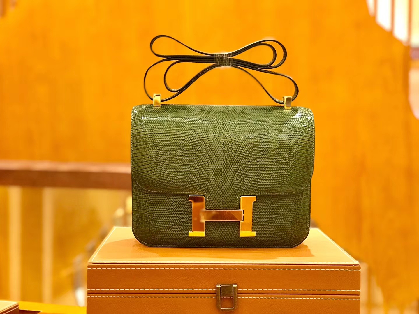 Hermès（爱马仕）Constance 空姐包 蜥蜴皮 橄榄绿 24cm
