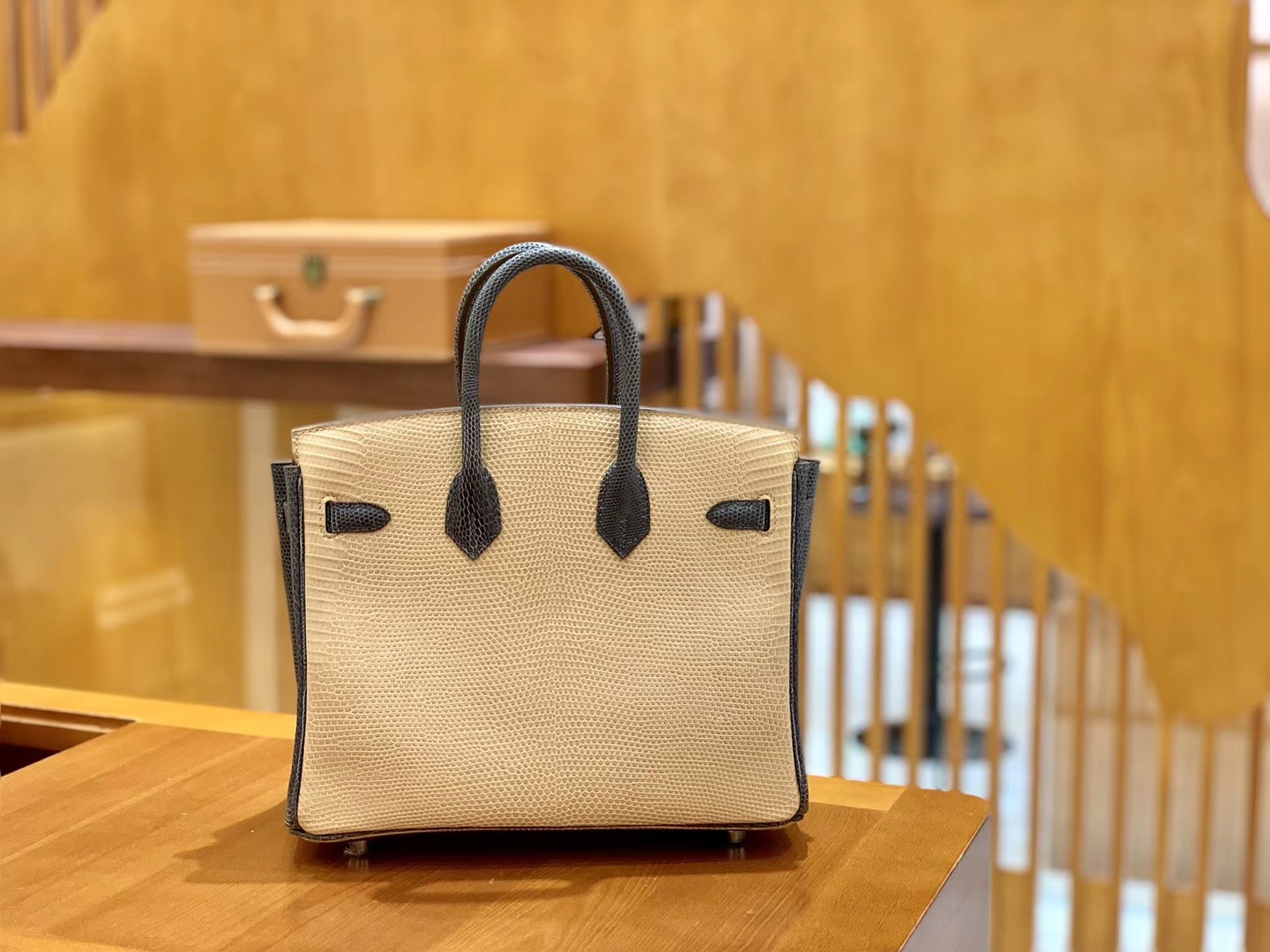 Hermès（爱马仕）Birkin 铂金包 锡器灰拼杏色 南非野生蜥蜴皮 银扣 25cm