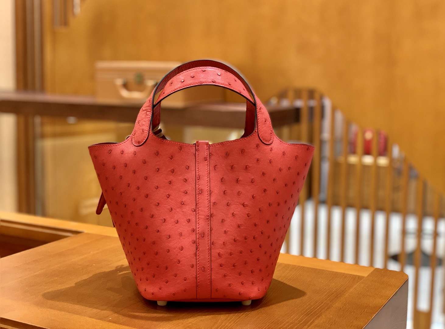 Hermès（爱马仕）Piction 菜篮包 爱心红 国旗红18cm 鸵鸟皮 现货