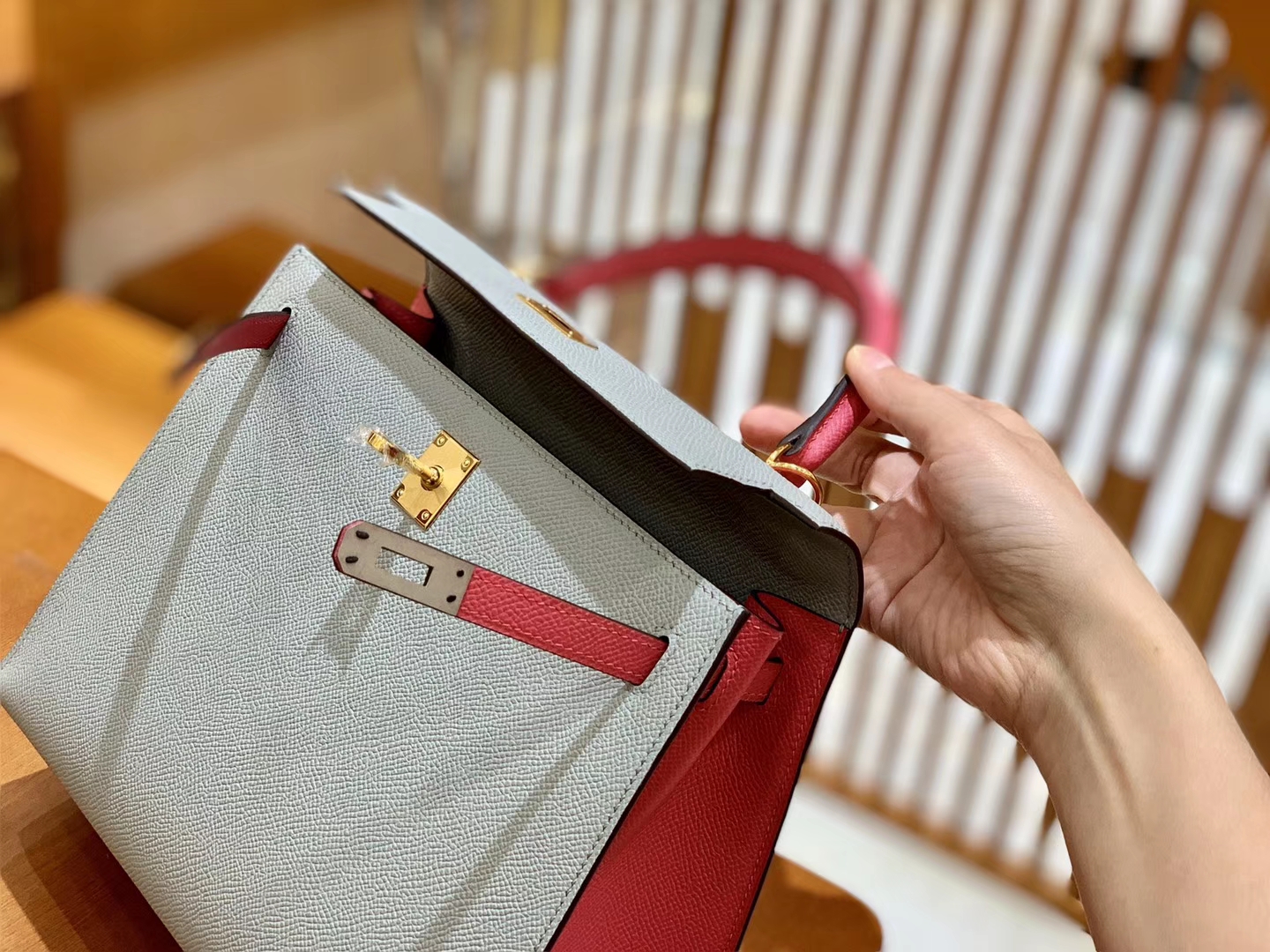 Hermès（爱马仕）Kelly 凯莉包 拼色系列 斑鸠灰拼唇膏粉 25cm