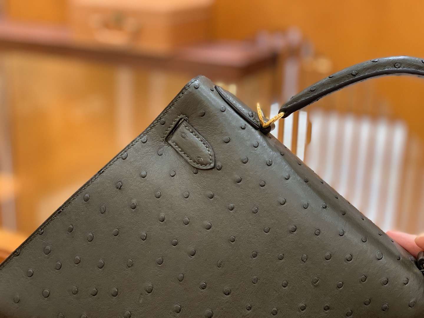 Hermès（爱马仕）Kelly 28cm 经典黑 金扣 南非进口 鸵鸟皮 全手工缝制