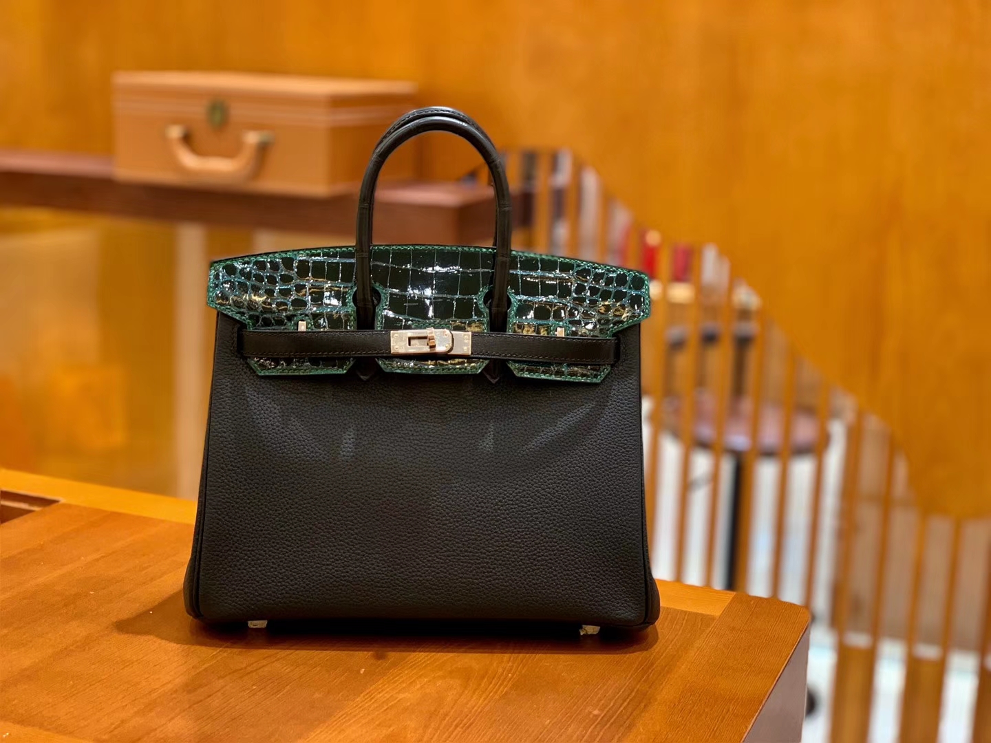 Hermès（爱马仕）Birkin 铂金包 三拼色 三拼皮 Touch 牛皮拼鳄鱼皮 金扣 30cm