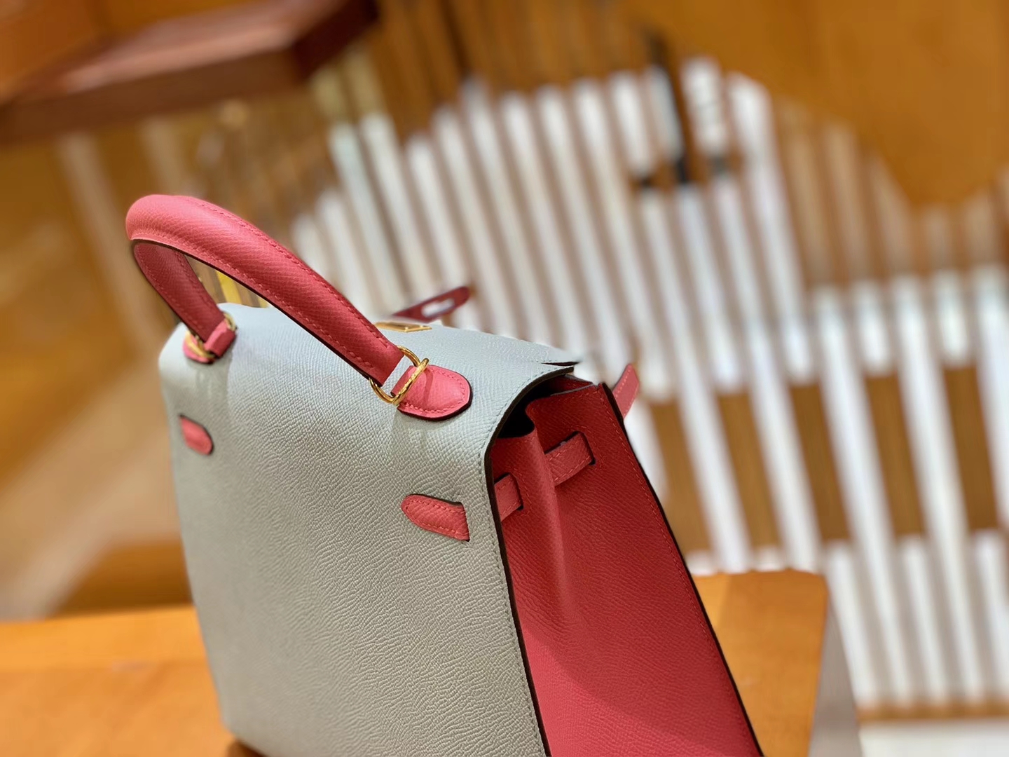 Hermès（爱马仕）Kelly 凯莉包 拼色系列 斑鸠灰拼唇膏粉 25cm