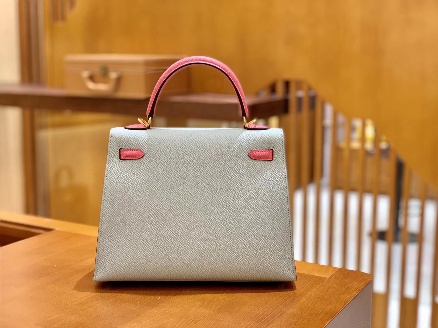 Hermès（爱马仕）Kelly 凯莉包 拼色系列 斑鸠灰拼唇膏粉 25cm