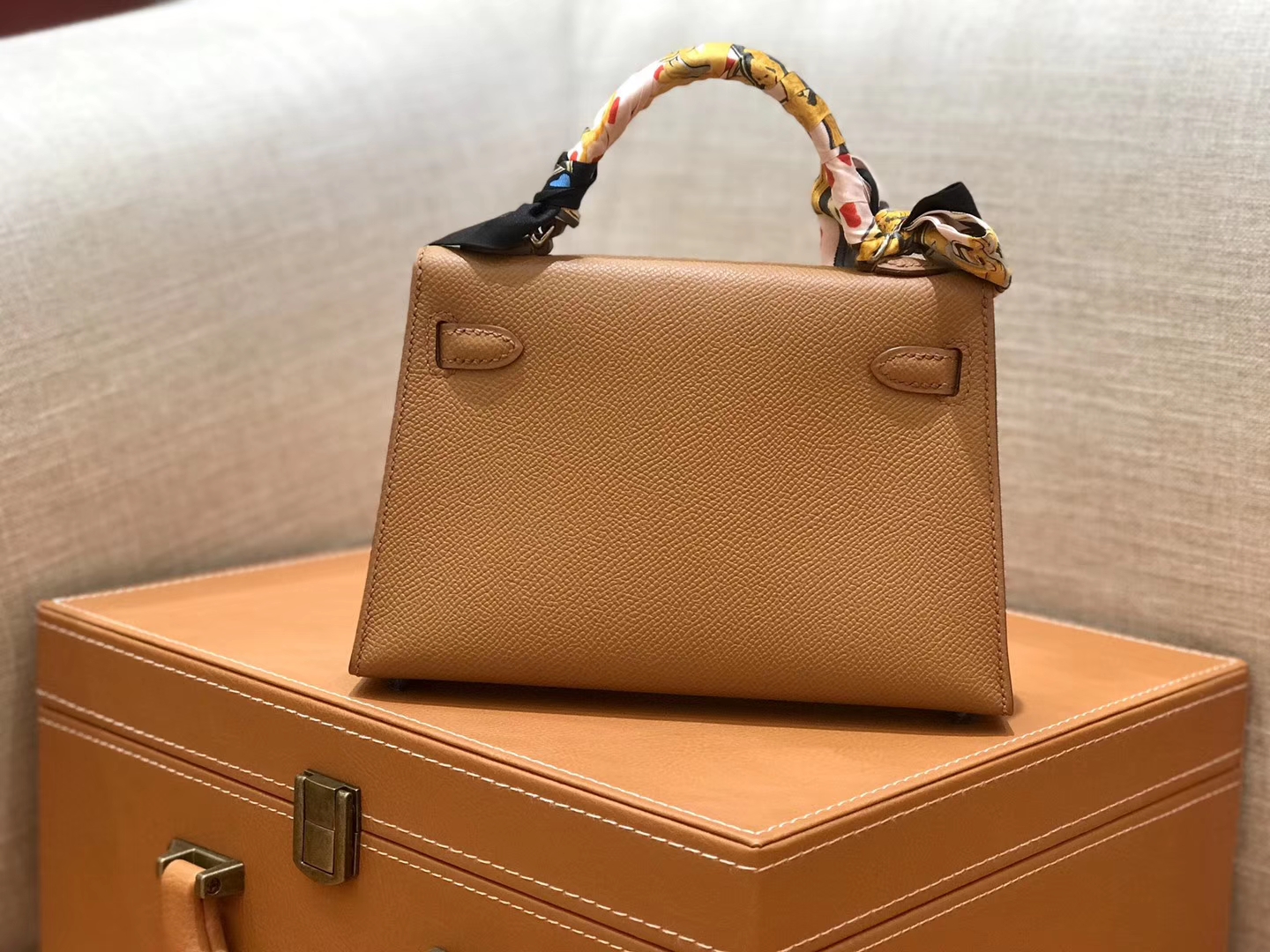 Hermès（爱马仕）Mini kelly 迷你凯莉 太妃金 掌纹小牛皮 全手工缝制 臻品级别 银扣 19cm 现货