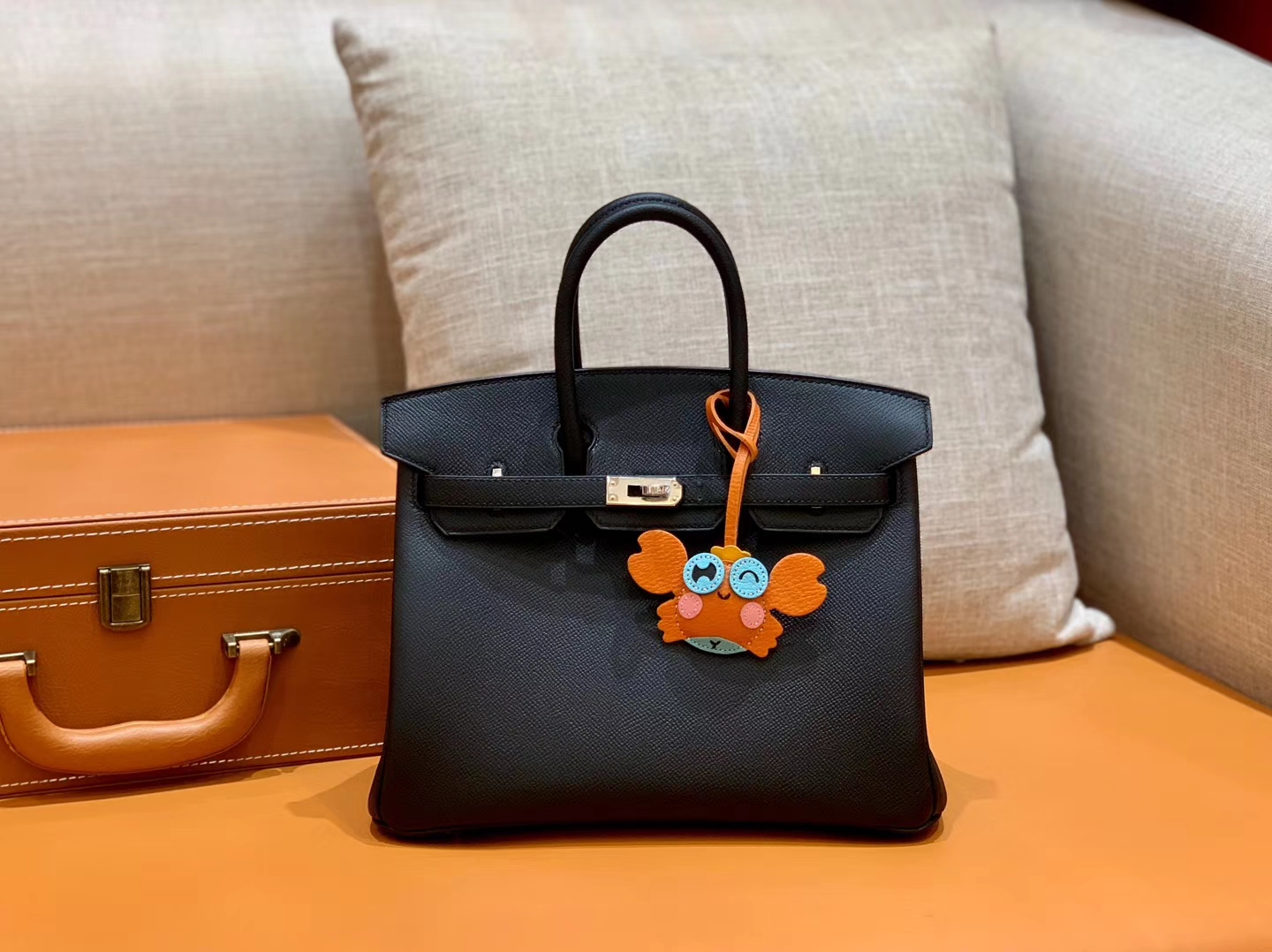 Hermès（爱马仕）Birkin 铂金包 黑色 掌纹牛皮 金扣 30cm 高订版本