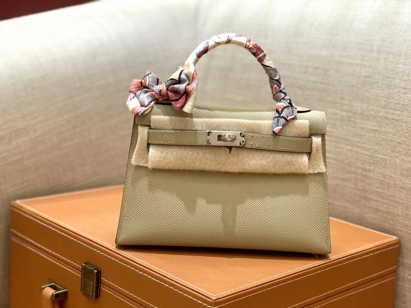 Hermès（爱马仕）Mini kelly 斑鸠灰 掌纹小牛皮 全手工缝制 臻品级别 19cm 银扣 现货