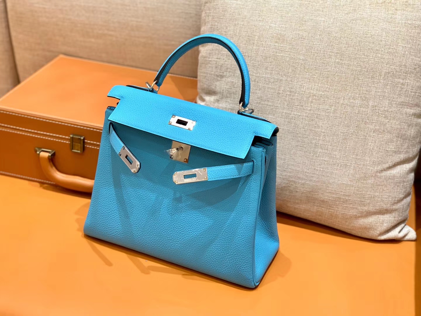 Hermès（爱马仕）Kelly 凯莉包 北方蓝 小牛皮 银扣 28cm