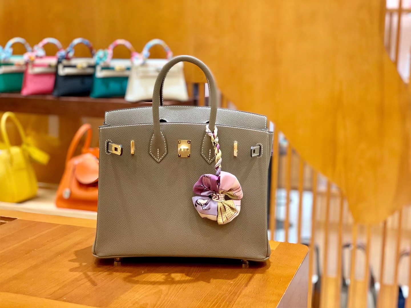 Hermès（爱马仕）Birkin 铂金包 大象灰 掌纹牛皮 金扣 30cm 高订版本
