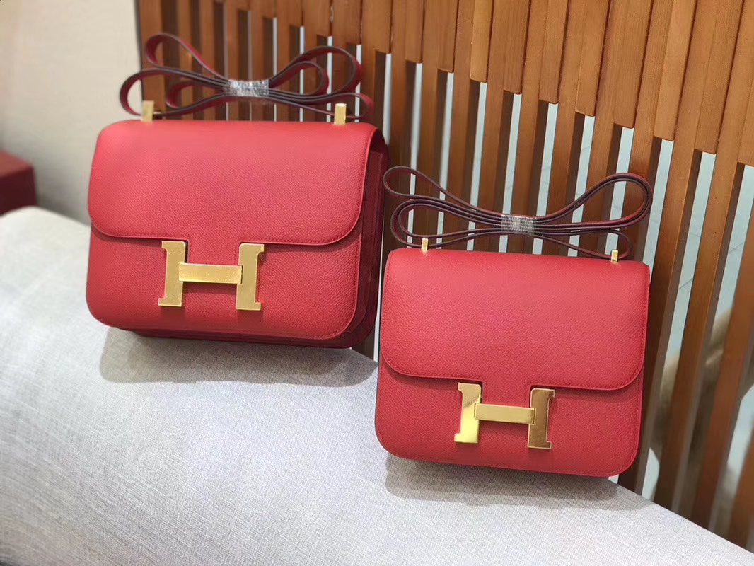 Hermès（爱马仕）Constance 空姐包 中国红 掌纹牛皮 全手工缝制 金扣 18cm 现货