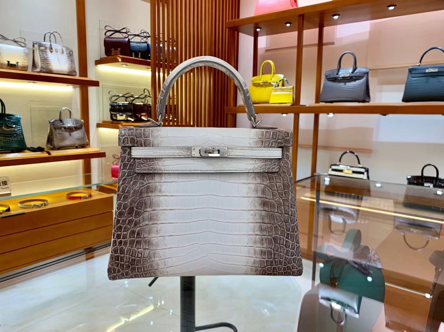 Hermès（爱马仕）Kelly 凯莉包 新出现货 喜马拉雅 包中之最 纹路一级 品相一等 28cm