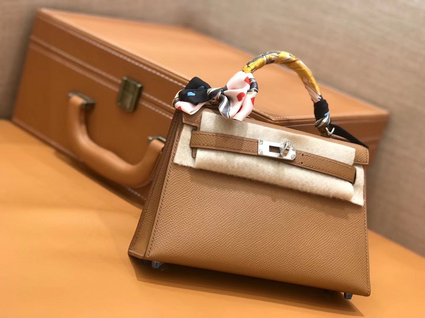 Hermès（爱马仕）Mini kelly 迷你凯莉 太妃金 掌纹小牛皮 全手工缝制 臻品级别 银扣 19cm 现货