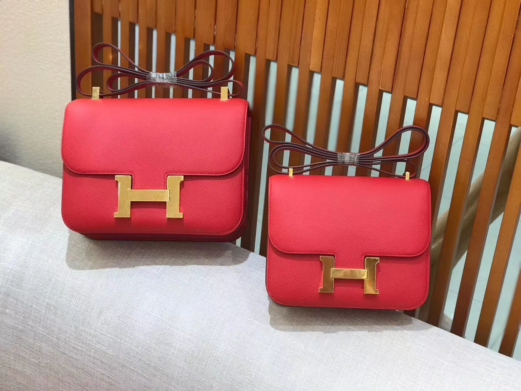 Hermès（爱马仕）Constance 空姐包 中国红 掌纹牛皮 全手工缝制 金扣 18cm 现货