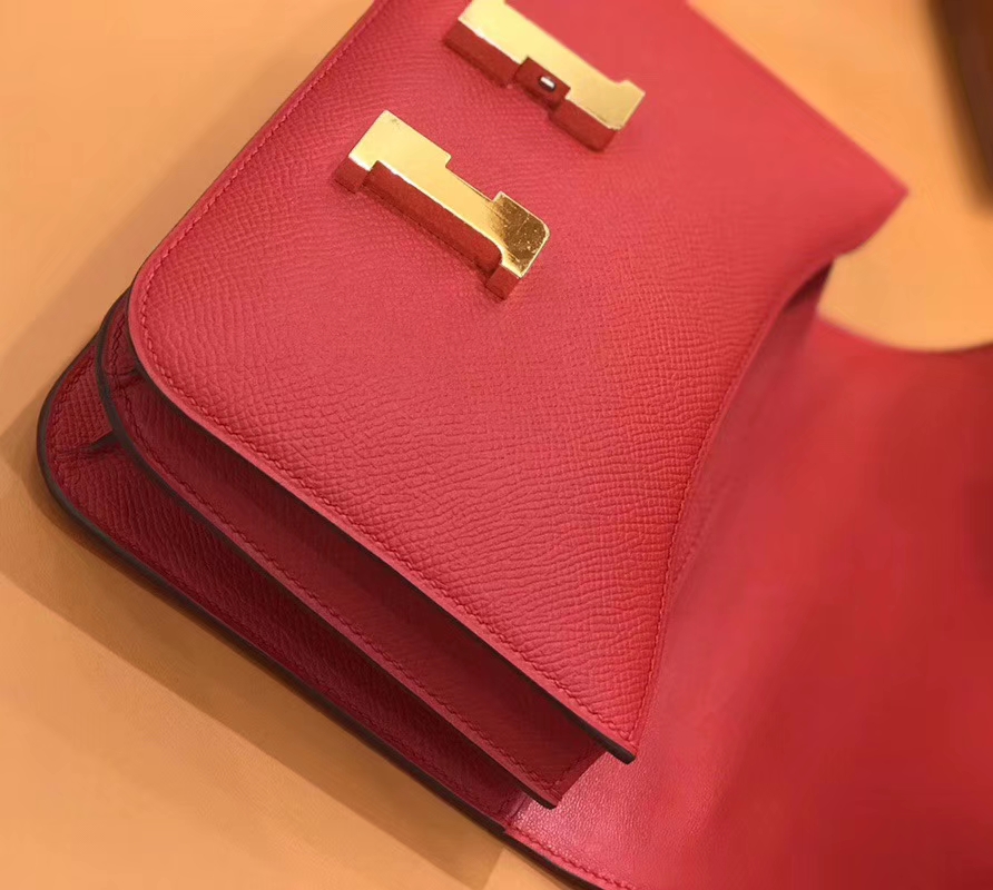 Hermès（爱马仕）Constance 空姐包 中国红 掌纹牛皮 全手工缝制 金扣 18cm 现货
