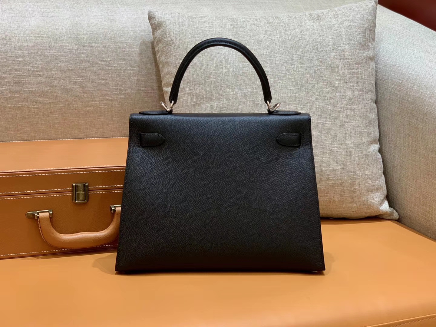 Hermès（爱马仕）Kelly 凯莉包 经典黑银 28cm 现货供应 全手工缝制