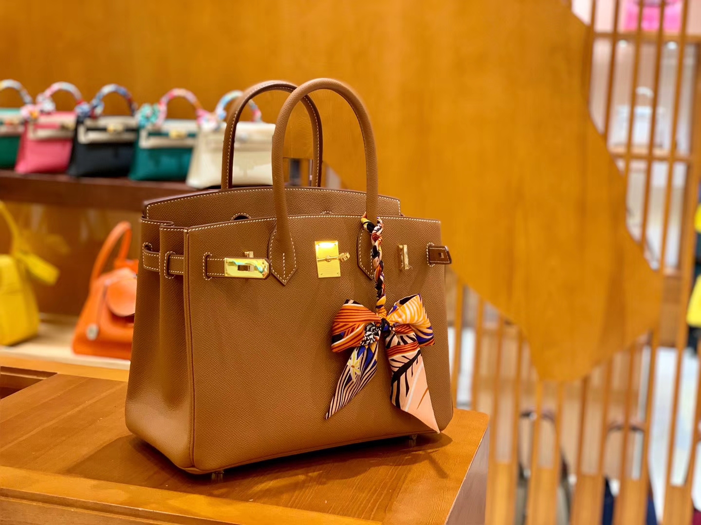 Hermès（爱马仕）Birkin 铂金包 金棕色 掌纹牛皮 金扣 30cm 高订版本