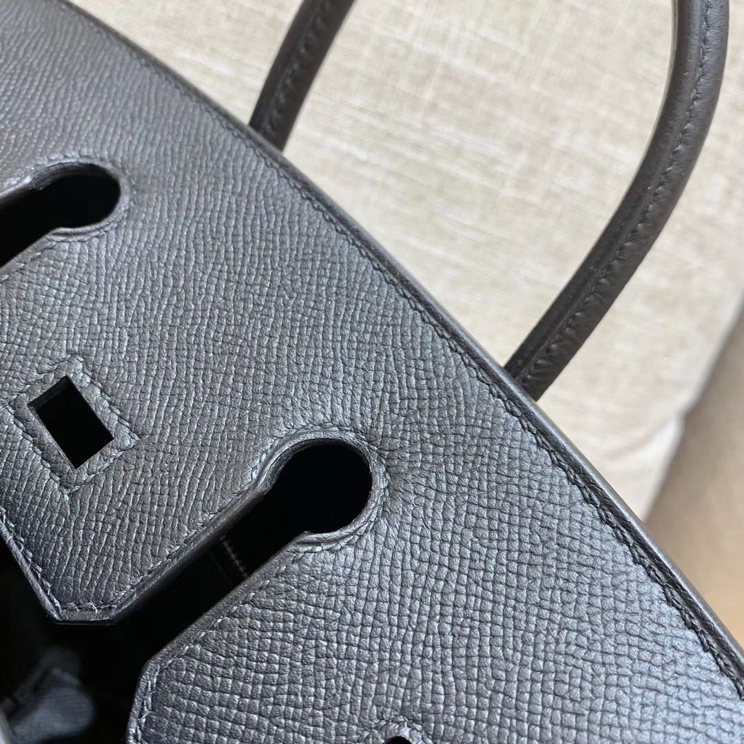 Hermès（爱马仕）Birkin 铂金包 黑色 掌纹牛皮 金扣 30cm 高订版本