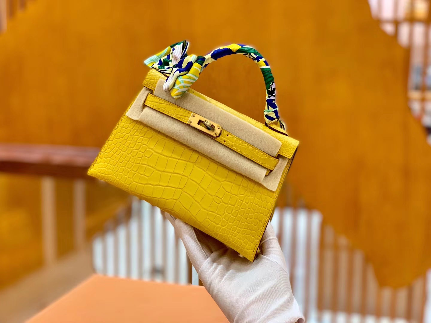 Hermès（爱马仕）迷你2代 19cm 琥珀黄 金扣 美洲雾面 鳄鱼皮 全手工缝制