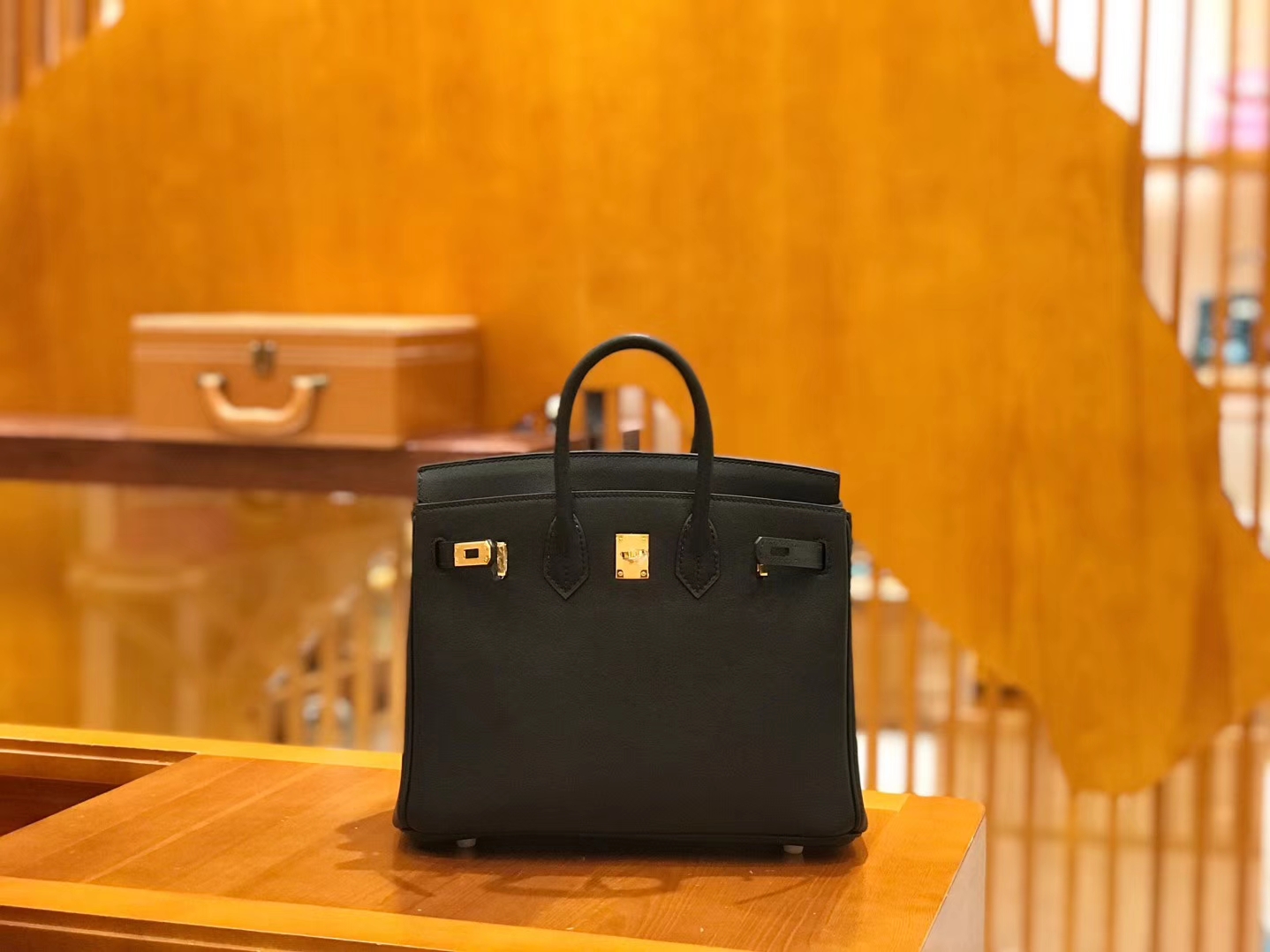 Hermès（爱马仕）Birkin 25cm swift 牛皮 经典黑 金扣 全手工缝制